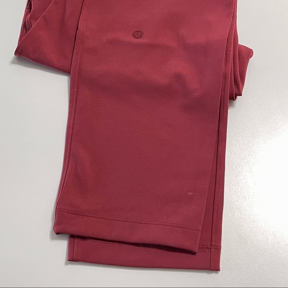 Lululemon keep moving pant in maroon - Picture 3 of 4